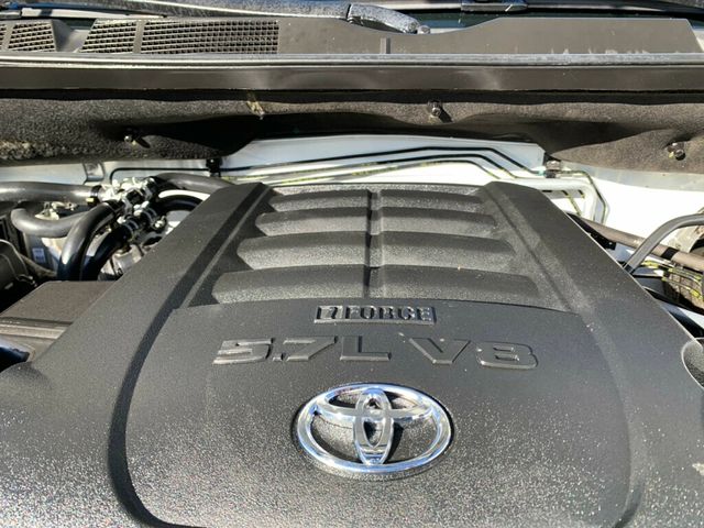 2018 Toyota Sequoia Platinum 4WD 5.7L V8 - 22965370 - 81