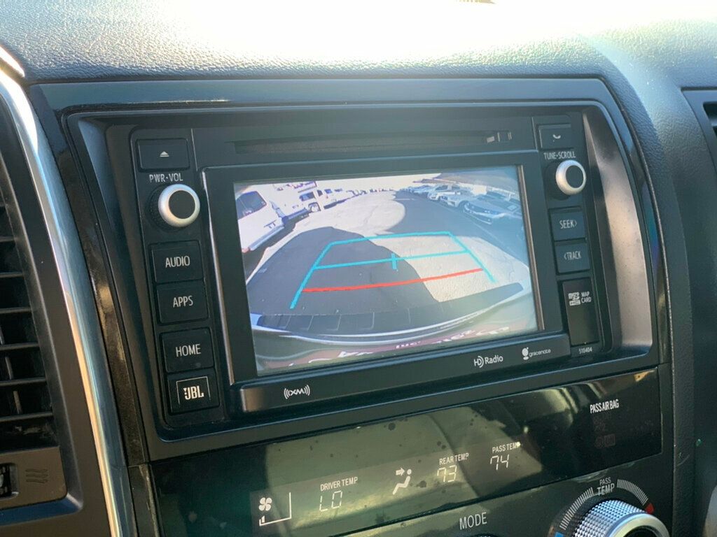 2018 Toyota Sequoia Platinum 4WD 5.7L V8 - 22965370 - 8