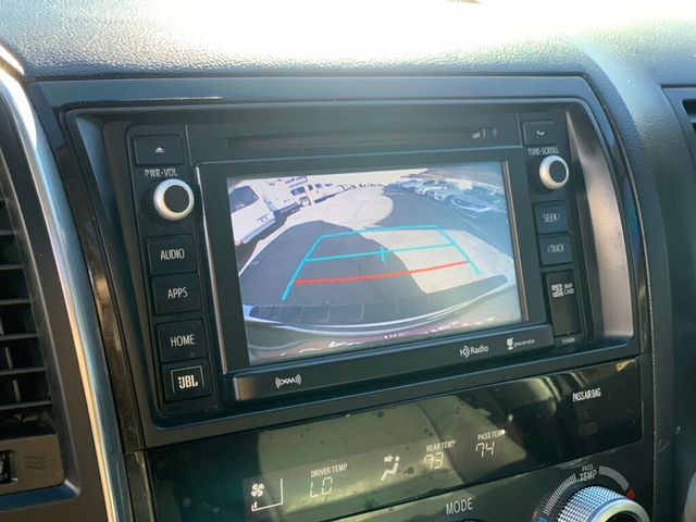 2018 Toyota Sequoia Platinum 4WD 5.7L V8 - 22965370 - 8