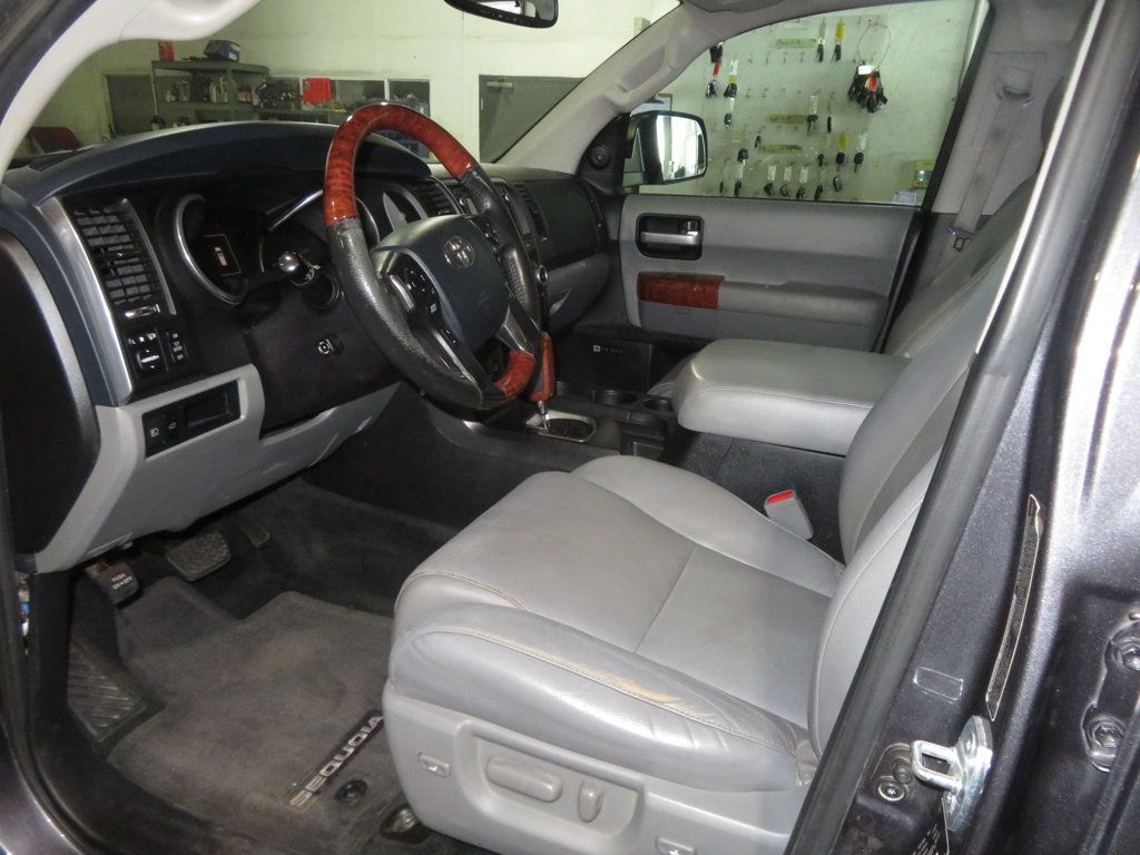 2018 Toyota Sequoia PLATINUM SEQUOIA 4X4 LEATHER 2 OWNER EXTRA CLEAN 3RD ROW SEAT  - 22888950 - 17