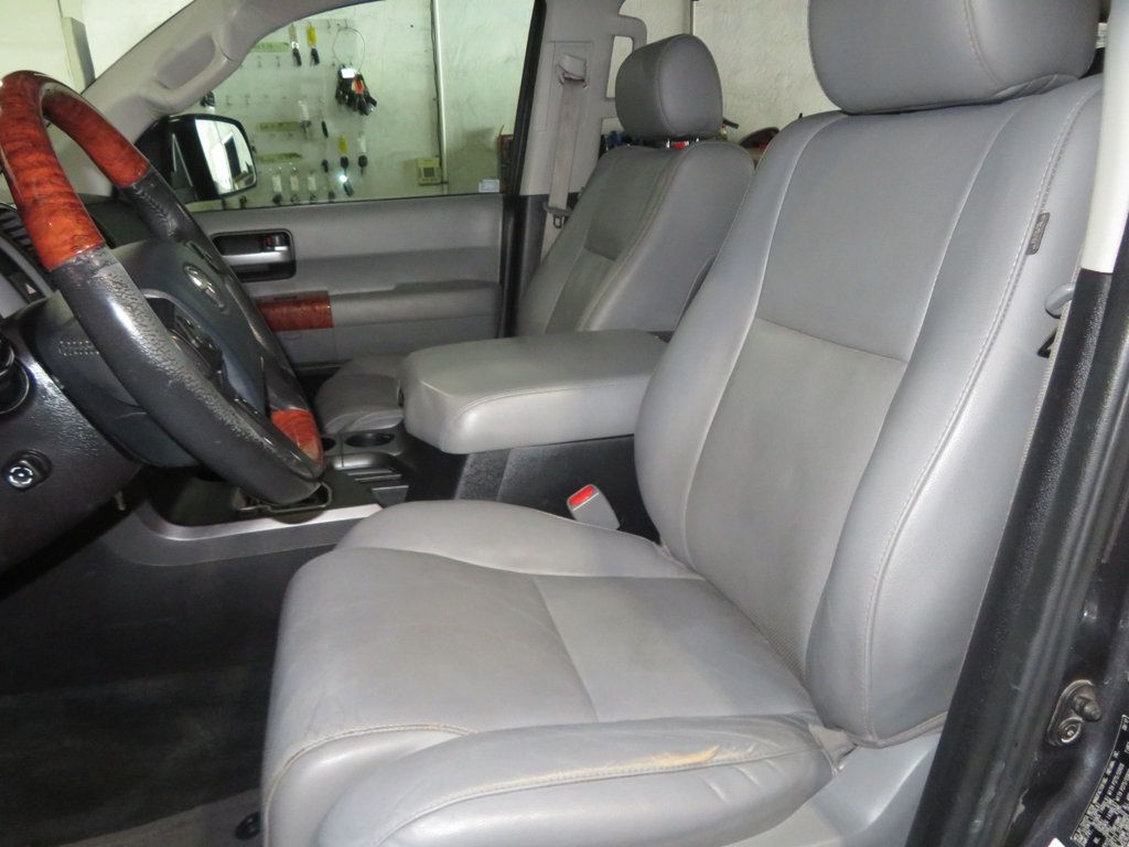 2018 Toyota Sequoia PLATINUM SEQUOIA 4X4 LEATHER 2 OWNER EXTRA CLEAN 3RD ROW SEAT  - 22888950 - 19