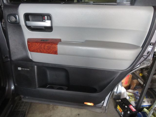 2018 Toyota Sequoia PLATINUM SEQUOIA 4X4 LEATHER 2 OWNER EXTRA CLEAN 3RD ROW SEAT  - 22888950 - 25