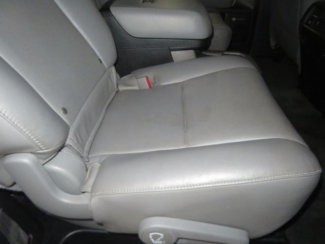 2018 Toyota Sequoia PLATINUM SEQUOIA 4X4 LEATHER 2 OWNER EXTRA CLEAN 3RD ROW SEAT  - 22888950 - 29