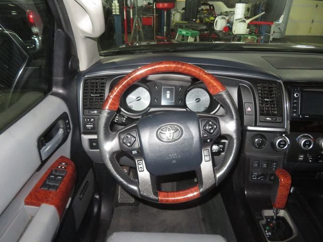 2018 Toyota Sequoia PLATINUM SEQUOIA 4X4 LEATHER 2 OWNER EXTRA CLEAN 3RD ROW SEAT  - 22888950 - 36