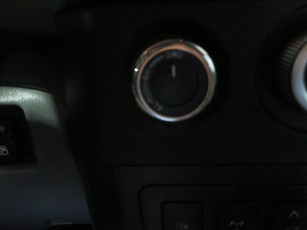 2018 Toyota Sequoia PLATINUM SEQUOIA 4X4 LEATHER 2 OWNER EXTRA CLEAN 3RD ROW SEAT  - 22888950 - 40