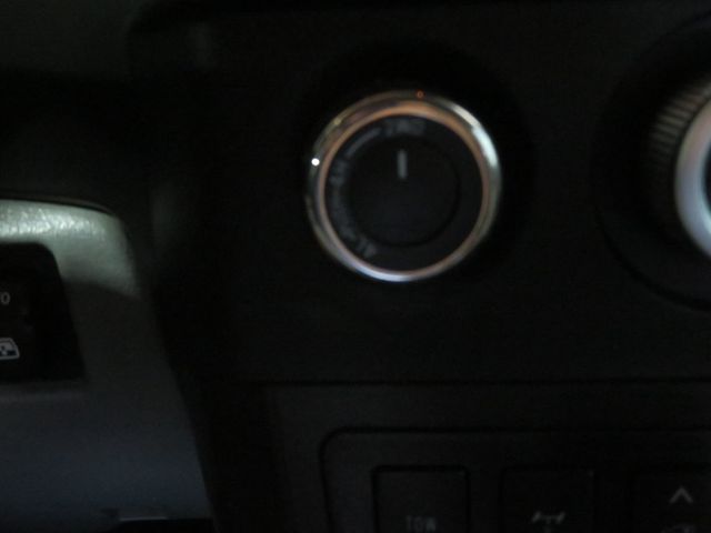 2018 Toyota Sequoia PLATINUM SEQUOIA 4X4 LEATHER 2 OWNER EXTRA CLEAN 3RD ROW SEAT  - 22888950 - 40