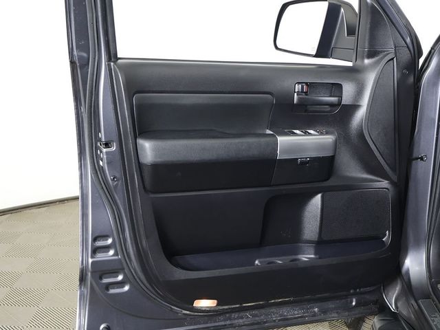 2018 Toyota Sequoia TRD Sport 4WD - 23003453 - 24