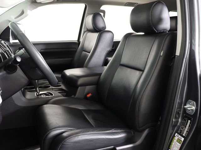 2018 Toyota Sequoia TRD Sport 4WD - 23003453 - 32