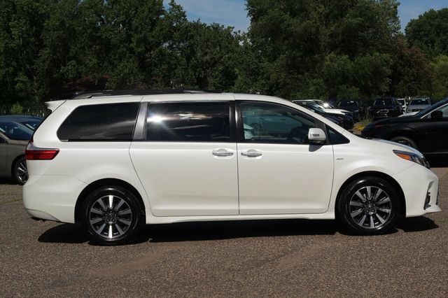 2018 Toyota Sienna AWD LIMITED PREMIUM w/NAVIGATION, DUAL PANO MOONROOF, & LEATHER - 23039669 - 1