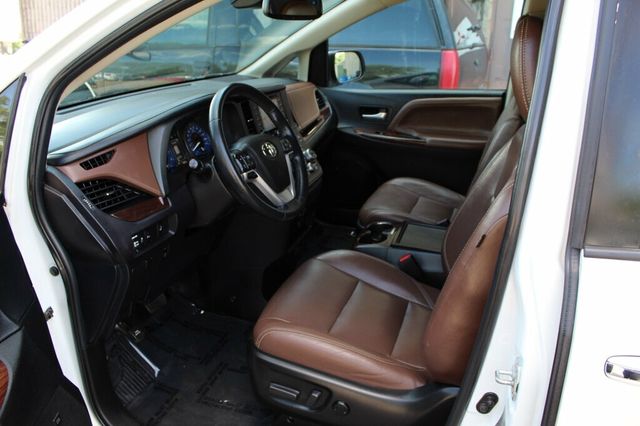 2018 Toyota Sienna AWD LIMITED PREMIUM w/NAVIGATION, DUAL PANO MOONROOF, & LEATHER - 23039669 - 25