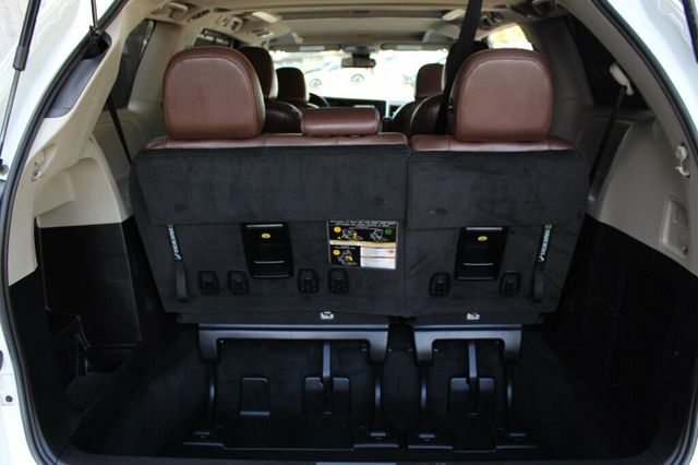 2018 Toyota Sienna AWD LIMITED PREMIUM w/NAVIGATION, DUAL PANO MOONROOF, & LEATHER - 23039669 - 32