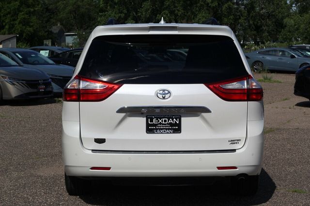 2018 Toyota Sienna AWD LIMITED PREMIUM w/NAVIGATION, DUAL PANO MOONROOF, & LEATHER - 23039669 - 4