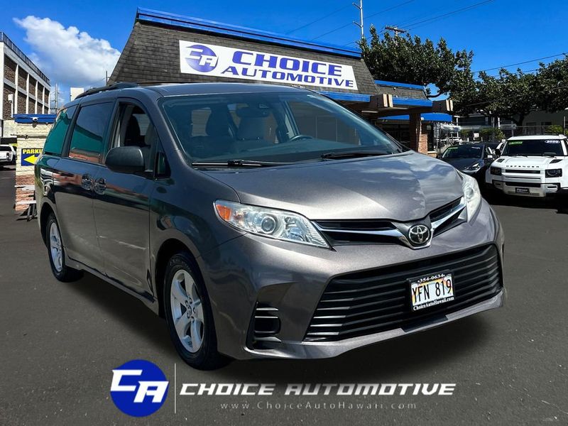 2018 Toyota Sienna LE Automatic Access Seat FWD 7-Passenger - 23050755 - 9