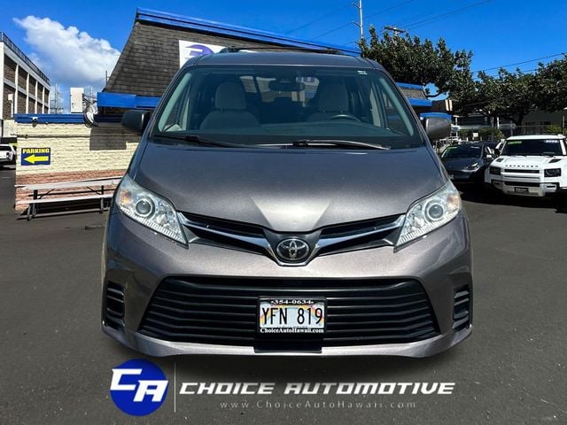 2018 Toyota Sienna LE Automatic Access Seat FWD 7-Passenger - 23050755 - 10