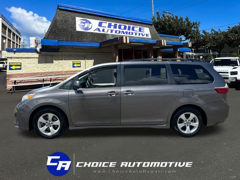 2018 Toyota Sienna LE Automatic Access Seat FWD 7-Passenger - 23050755 - 2