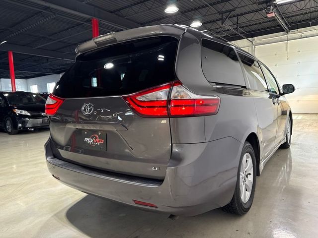 2018 Toyota Sienna LE Automatic Access Seat FWD 7-Passenger - 23073659 - 6