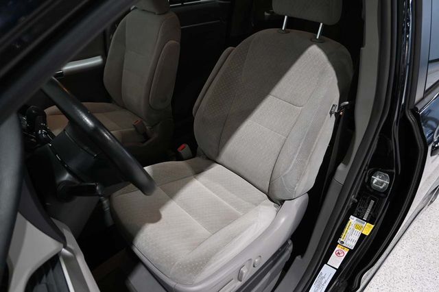 2018 Toyota Sienna LE Automatic Access Seat FWD 7-Passenger - 23063682 - 13