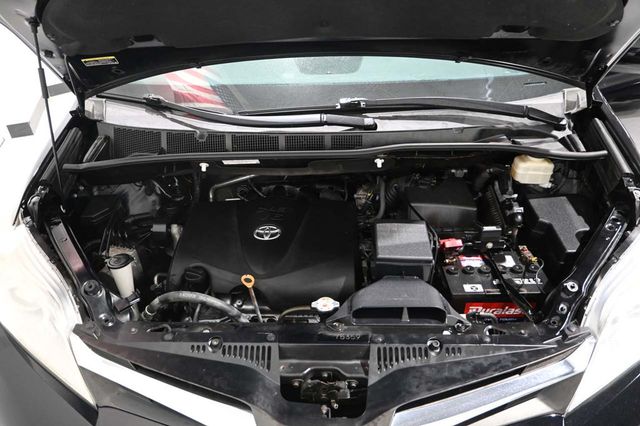 2018 Toyota Sienna LE Automatic Access Seat FWD 7-Passenger - 23063682 - 34