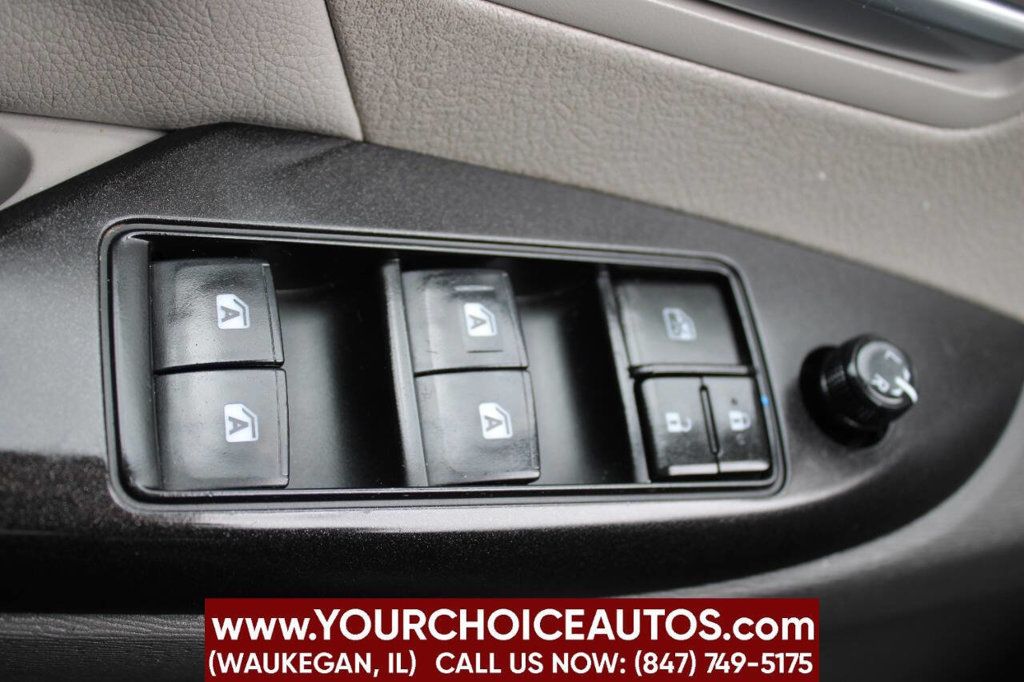 2018 Toyota Sienna LE Automatic Access Seat FWD 7-Passenger - 22912351 - 25