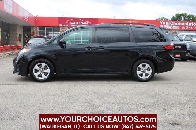 2018 Toyota Sienna LE Automatic Access Seat FWD 7-Passenger - 22912351 - 7