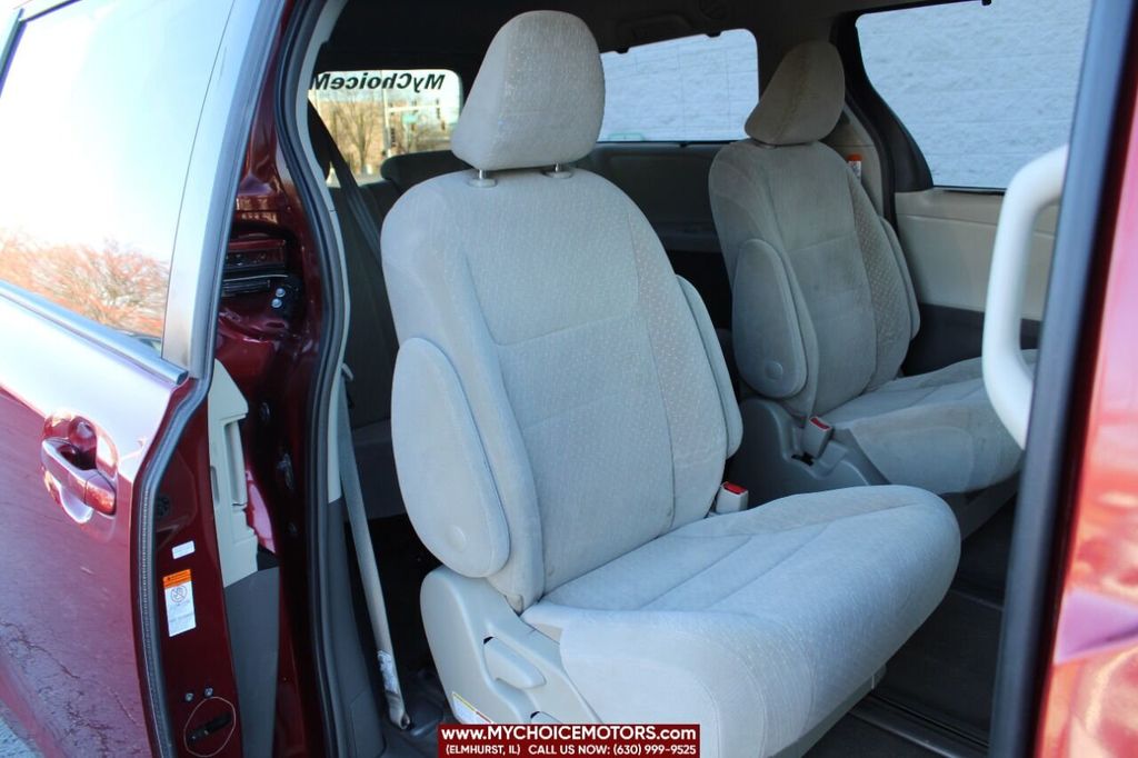 2018 Toyota Sienna LE AWD 7-Passenger - 22243118 - 24