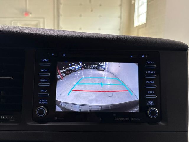 2018 Toyota Sienna LE FWD 8-Passenger - 23073659 - 17