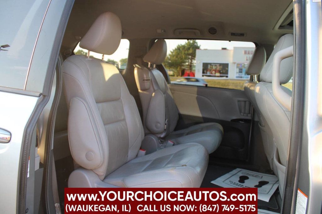 2018 Toyota Sienna Limited FWD 7-Passenger - 22916059 - 15
