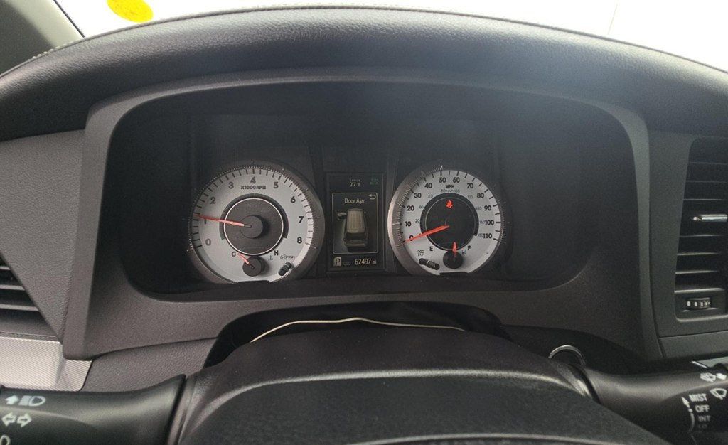 2018 Toyota Sienna LOOK AT CARFAX HISTORY! SUPER DUPER CLEAN 1 OWNER  CLEAN - 22972675 - 10