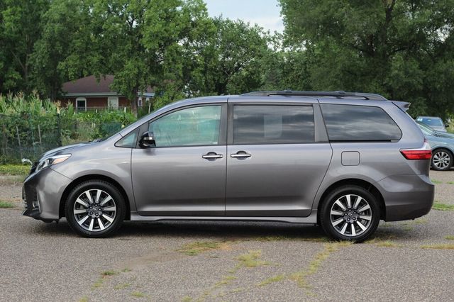 2018 Toyota Sienna ONE OWNER AWD LIMITED W/ NAVIGATION, LEATHER, MOONROOF - 23042602 - 17