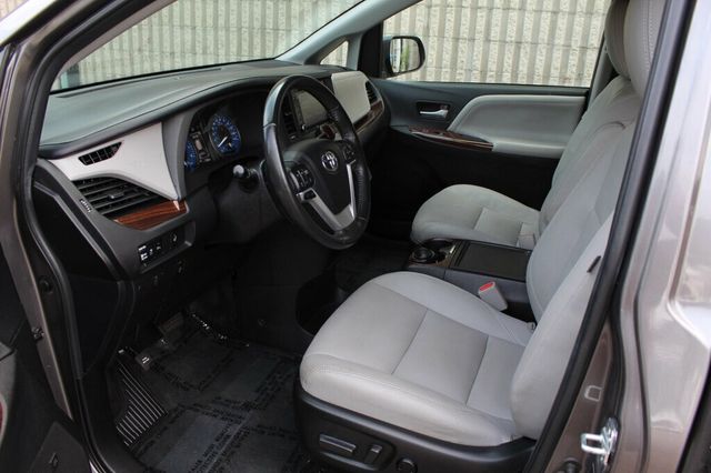 2018 Toyota Sienna ONE OWNER AWD LIMITED W/ NAVIGATION, LEATHER, MOONROOF - 23042602 - 23