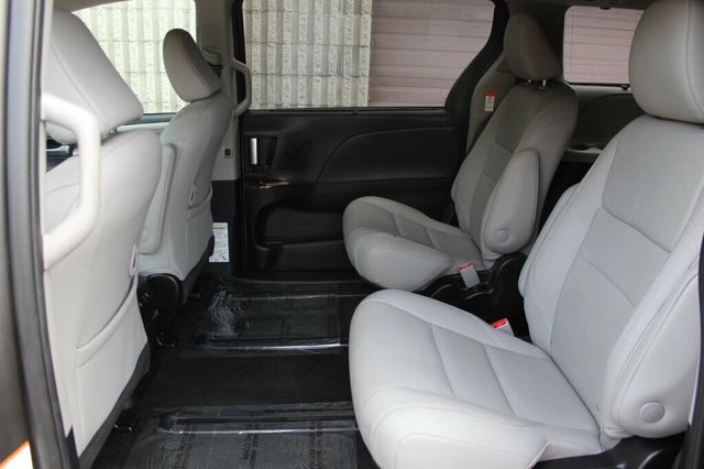 2018 Toyota Sienna ONE OWNER AWD LIMITED W/ NAVIGATION, LEATHER, MOONROOF - 23042602 - 26