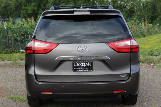 2018 Toyota Sienna ONE OWNER AWD LIMITED W/ NAVIGATION, LEATHER, MOONROOF - 23042602 - 4