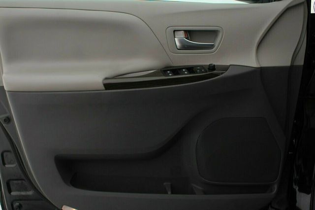 2018 Toyota Sienna ONE OWNER AWD XLE PREMIUM - 22947053 - 21