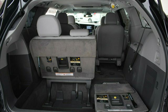 2018 Toyota Sienna ONE OWNER AWD XLE PREMIUM - 22947053 - 34