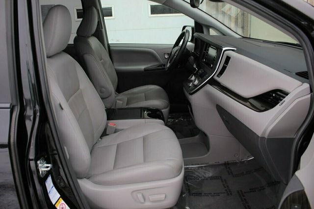 2018 Toyota Sienna ONE OWNER AWD XLE PREMIUM - 22947053 - 6