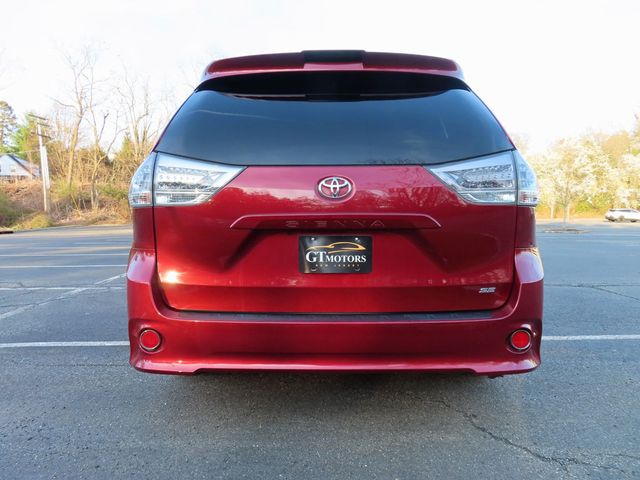 2018 Toyota Sienna SE FWD 8-Passenger - 23006227 - 13