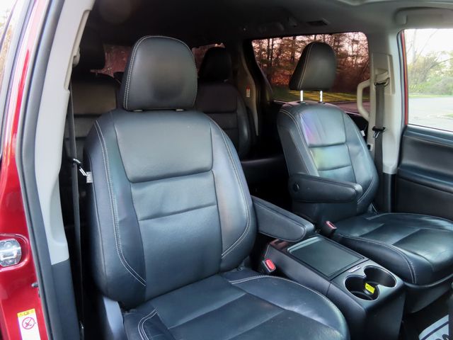 2018 Toyota Sienna SE FWD 8-Passenger - 23006227 - 23