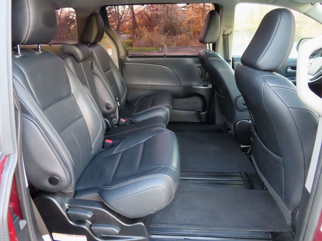 2018 Toyota Sienna SE FWD 8-Passenger - 23006227 - 25