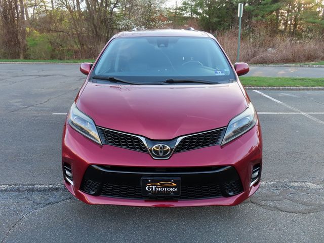 2018 Toyota Sienna SE FWD 8-Passenger - 23006227 - 2