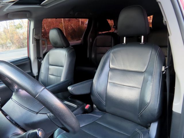 2018 Toyota Sienna SE FWD 8-Passenger - 23006227 - 29