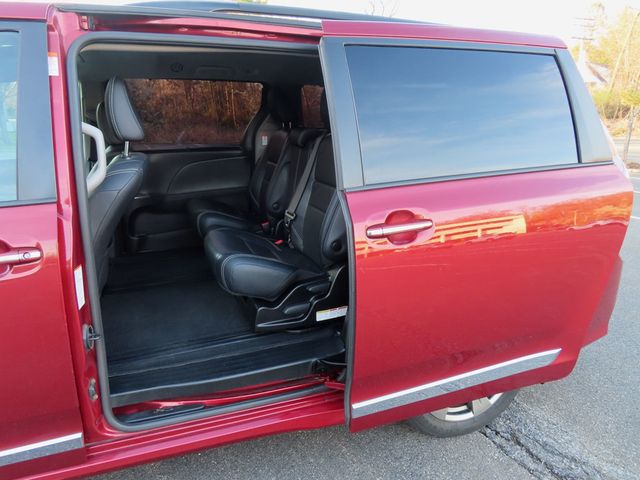 2018 Toyota Sienna SE FWD 8-Passenger - 23006227 - 30