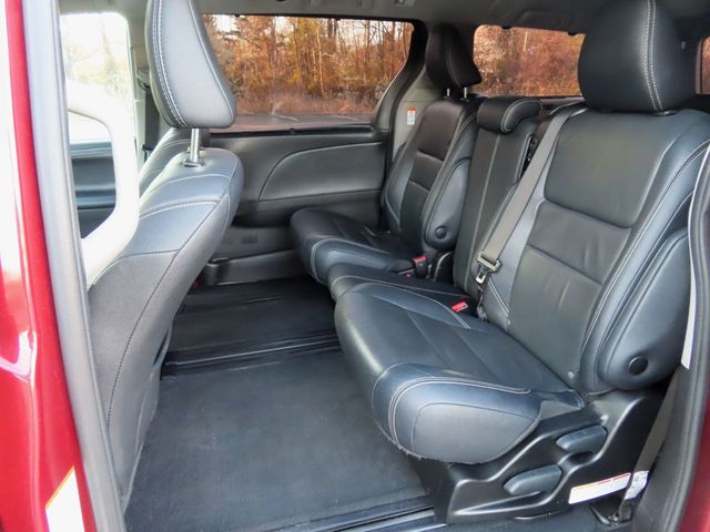 2018 Toyota Sienna SE FWD 8-Passenger - 23006227 - 31