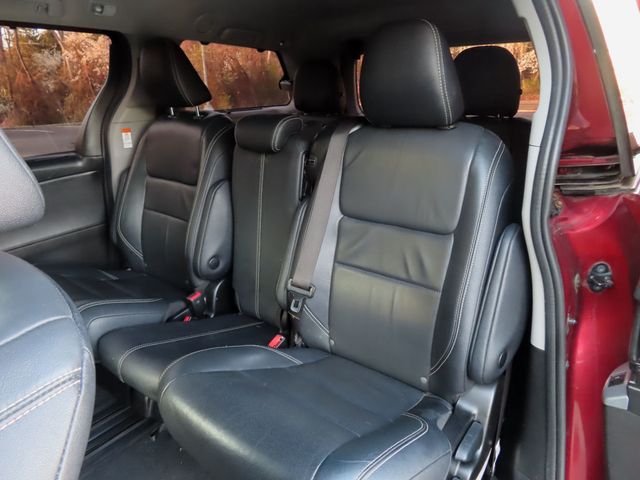 2018 Toyota Sienna SE FWD 8-Passenger - 23006227 - 32