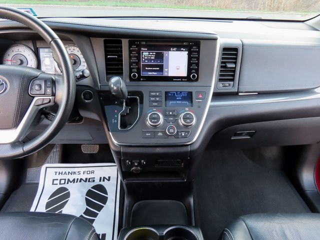 2018 Toyota Sienna SE FWD 8-Passenger - 23006227 - 37