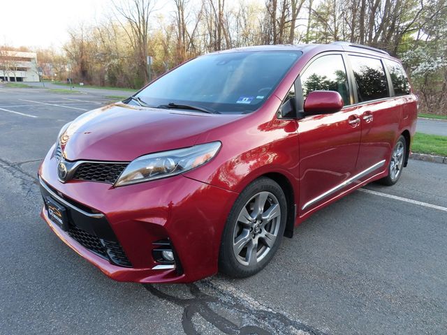 2018 Toyota Sienna SE FWD 8-Passenger - 23006227 - 3