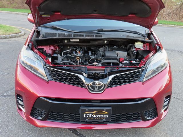 2018 Toyota Sienna SE FWD 8-Passenger - 23006227 - 50