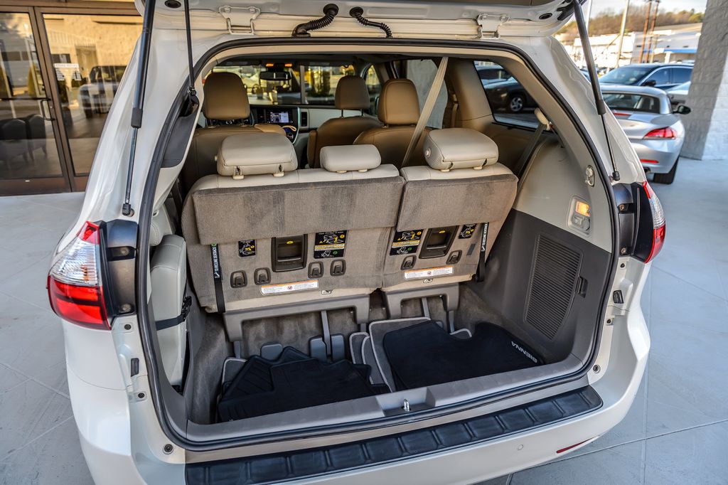 2018 Toyota Sienna SIENNA XLE PREMIUM - LEATHER - NAV - THIRD ROW - GORGEOUS - 22982877 - 10