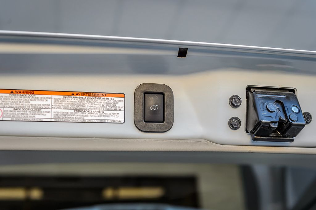 2018 Toyota Sienna SIENNA XLE PREMIUM - LEATHER - NAV - THIRD ROW - GORGEOUS - 22982877 - 11