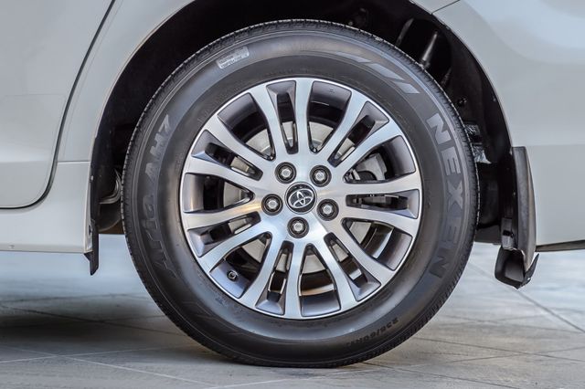 2018 Toyota Sienna SIENNA XLE PREMIUM - LEATHER - NAV - THIRD ROW - GORGEOUS - 22982877 - 13