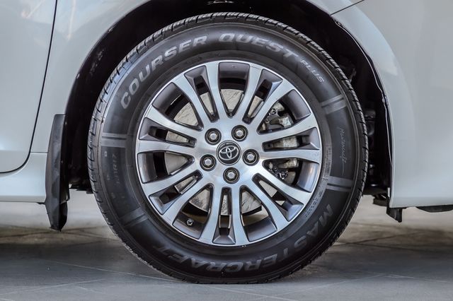 2018 Toyota Sienna SIENNA XLE PREMIUM - LEATHER - NAV - THIRD ROW - GORGEOUS - 22982877 - 15